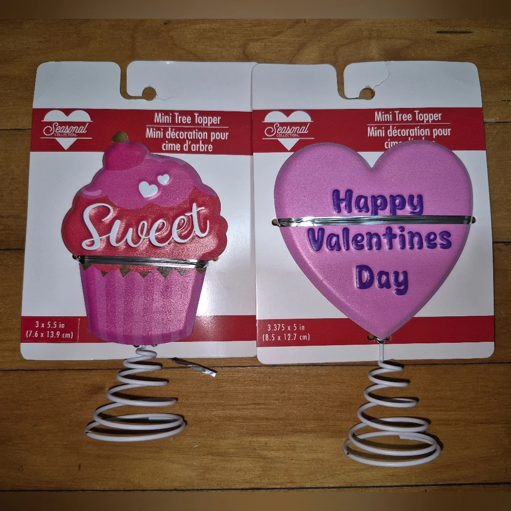 Valentines Mini Pink Tree With 2 Mini Tree Toppers